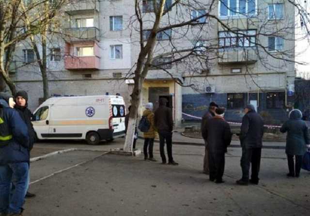 В Луцке подозреваемый в кражах выбросился в окно во время конвоирования в суд