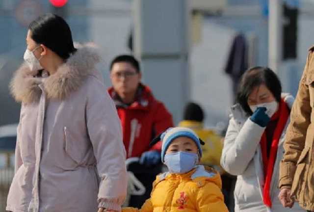 СМИ: В Китае разыскивают «супер-распространителя», который инфицировал 14 врачей