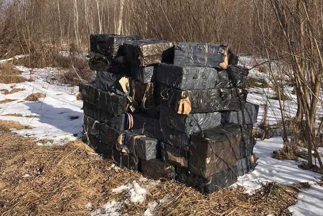 В Черновицкой области со стрельбой задержали контрабандистов