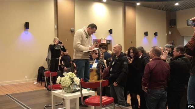 “Я дуже вдячний за вашу підтримку”: Сенцов зустрівся із громадою у Нью-Йорку