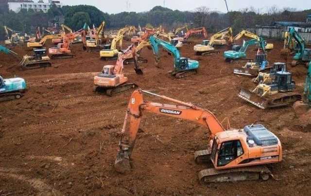 В Ухани заканчивают строительство спецбольницы для зараженных коронавирусом