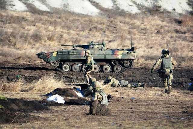 Бійці ЗСУ на навчаннях показали, як будуть відбивати ворожі атаки