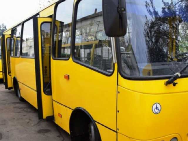 В Запорожской области отец забыл в маршрутке маленького ребенка