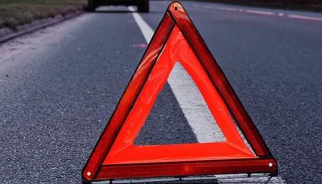 В Сумах маршрутка въехала в столб, пострадали 10 пассажиров