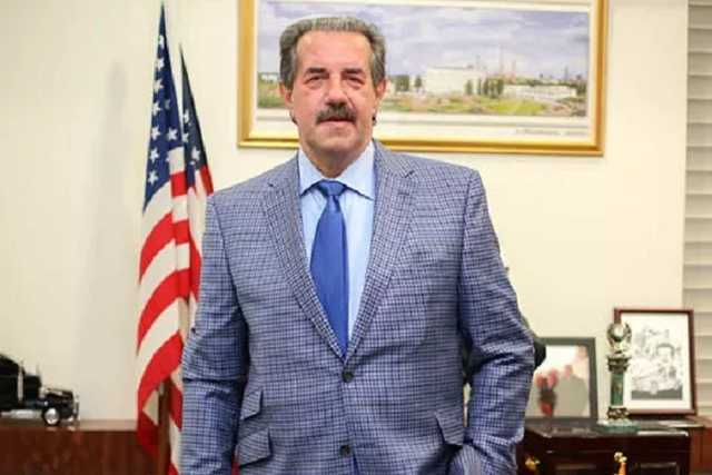 Журналист: 5 миллионов долларов взятки главе ФГИ предлагал бизнесмен Александр Ровт