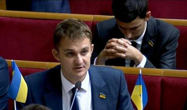 "Собаки такого не заслужили": сеть взорвалась фотожабами на циничное заявление слуги народа