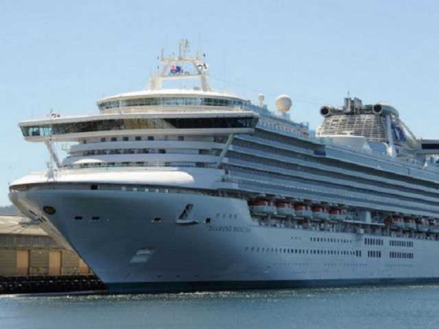 Жертвы коронавируса: на заблокированном возле Японии лайнере находятся десятки украинцев