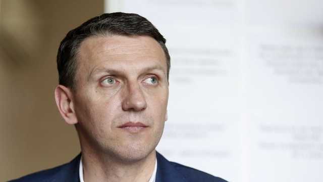 Труба знову оскаржує своє звільнення з ДБР