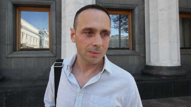 Во время «жаркого» заседания Рады «слуга народа» Кабанов решил посмотреть сериал