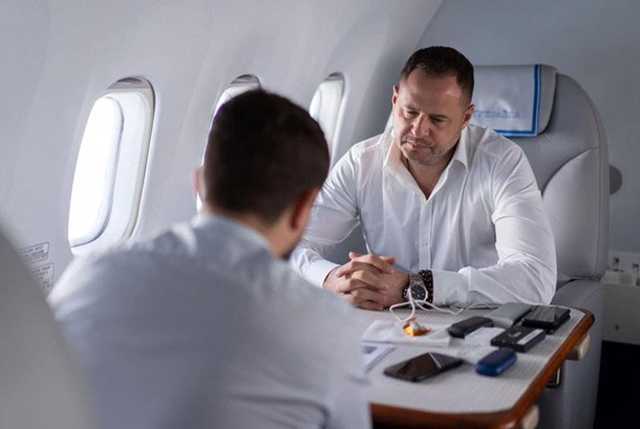 Взлет Ермака чреват большими проблемами для Зеленского — эксперт