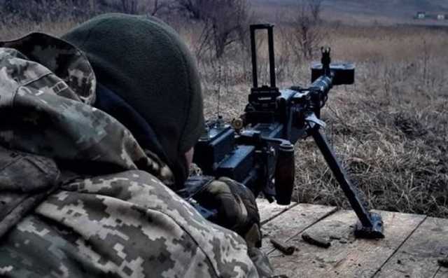 12 снарядів на 16 мін. З ночі бойовики гатять по захисникам Оріхового