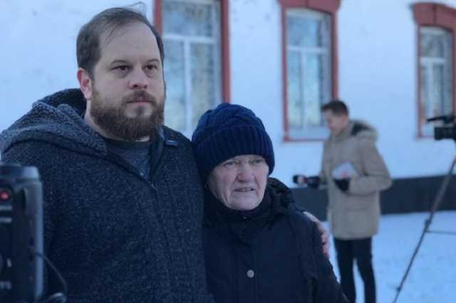 Брагар обманул пенсионерку с собакой: скандал получил продолжение