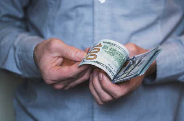 Экс-чиновника Госслужбы финмониторинга заподозрили в «сливе» банковской тайны