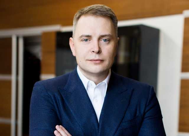 Владельцу кормоцеха, где выступал Зеленский, продлили запрет на выезд за границу