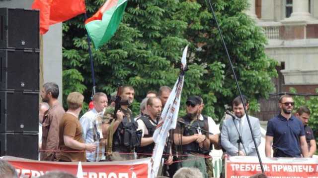 «Кто еще жив, а кого уже нет»: Ходаковский показал «раритетное» фото 2014 года