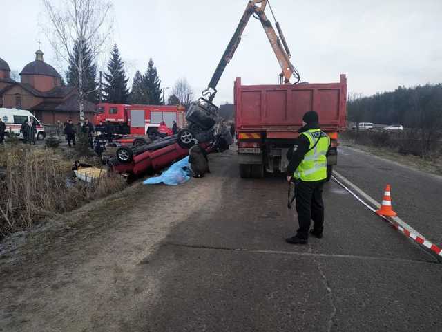 Четверо погибли возле церкви: появились подробности ДТП подо Львовом