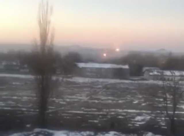 Лупят прямо из-за домов: Появилось видео, как боевики РФ накрывают огнем позиции ВСУ