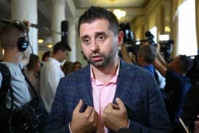 Арахамия усомнился в том, кто первым начал кровавый бой на Донбассе