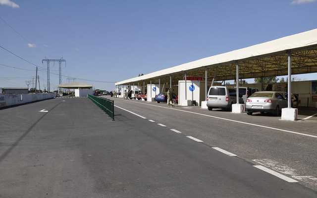 КПВВ “Марьинка” на Донбассе возобновил работу после обновления электросетей