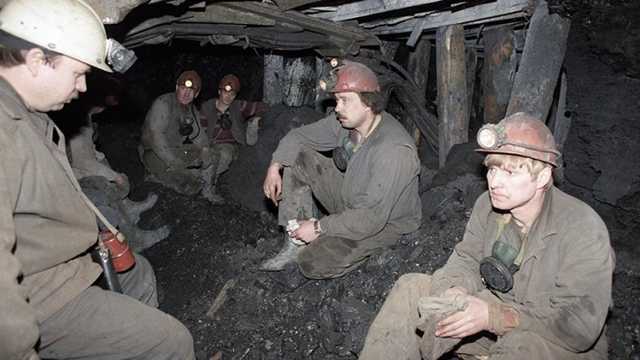 "Все равно вынуждены покупать уголь": Оржель предложил шахтерам найти новую работу