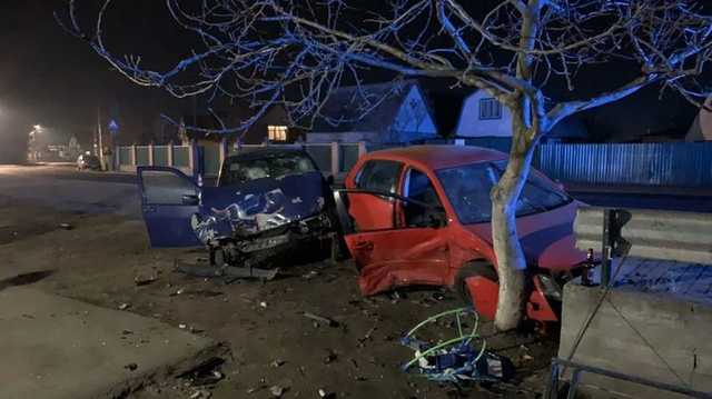 Под Киевом столкнулись Volkswagen и Fiat. Пострадал 9-месячный младенец