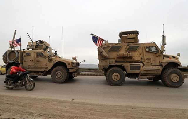 В Сирии американский броневик столкнул российскую бронемашину на обочину