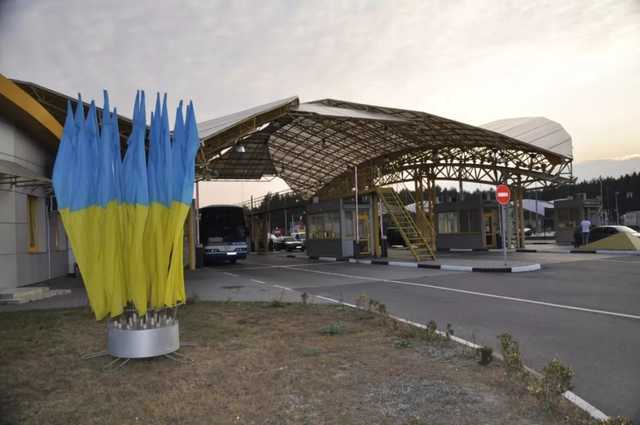 Госпогранслужба будет проверять температуру пассажиров на границе с Венгрией, Словакией, Румынией и Польшей