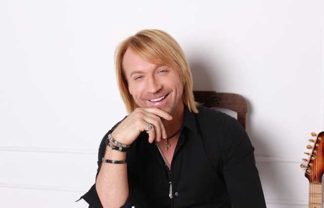 "Отстаивал честь села": Олегу Виннику выбили два зуба