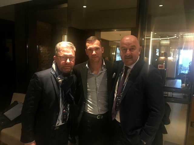 Шевченко сфотографувався з головним тренером збірної Росії Черчесовим