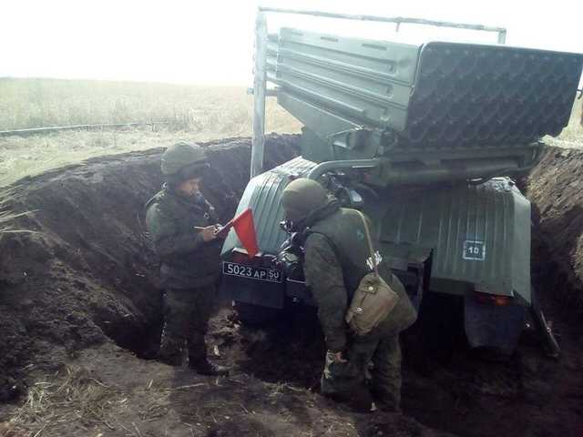 Оккупанты разместили танки и "Грады" на Донбассе с нарушениями минских соглашений, - СЦКК