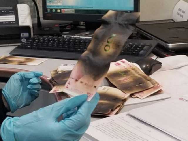 Попытка продезинфицировать деньги от коронавируса в микроволновке кончилась плачевно