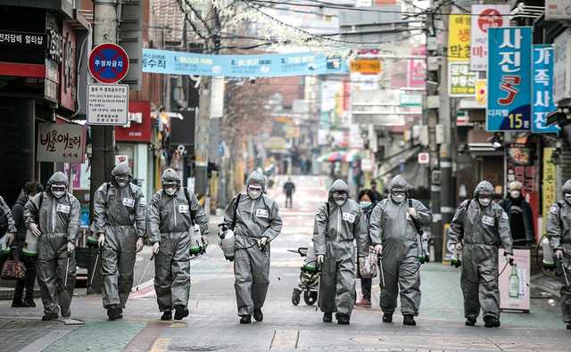 Глобальная пандемия через 30 дней. Что творит коронавирус во всем мире