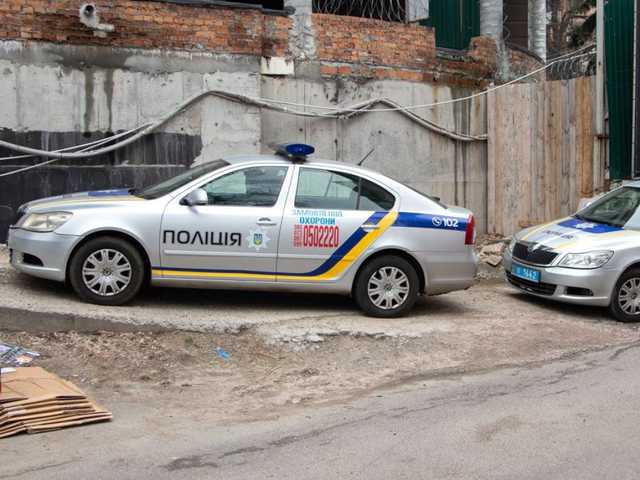 В Киеве охранник стрелял в коллегу из-за мебели