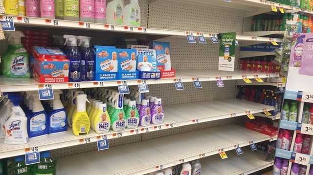 В Вашингтоне паника, люди опустошают полки супермаркетов из-за угрозы коронавируса