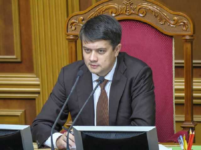 Разумков рассказал о своих "сложных" отношениях с Зеленским