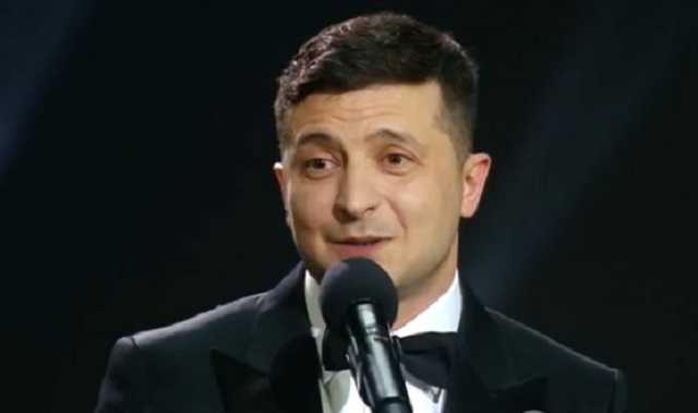 На заграничные визиты Зеленского выделят в два раза больше денег