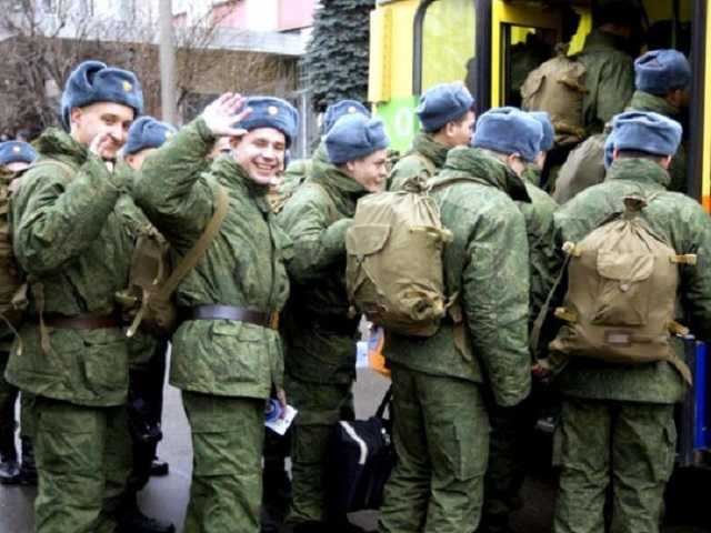 Получивших российские паспорта жителей Донбасса начали призывать в российскую армию