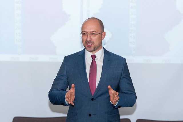 Из-за коронавируса мир стоит на пороге финансово-экономического кризиса, - Шмыгаль