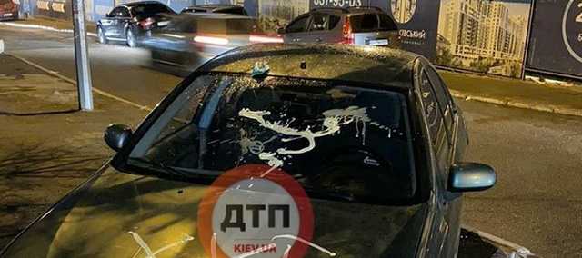 В Киеве "героине парковки" оставили грубое послание: опубликовано фото