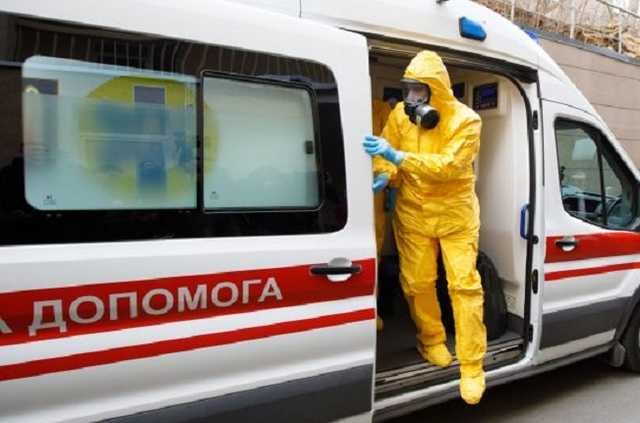 Врач рассказал, когда в Украине ждать вспышку коронавируса