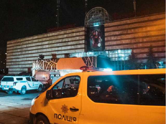 В Киеве на Троещине нашли окровавленный труп директора кинотеатра