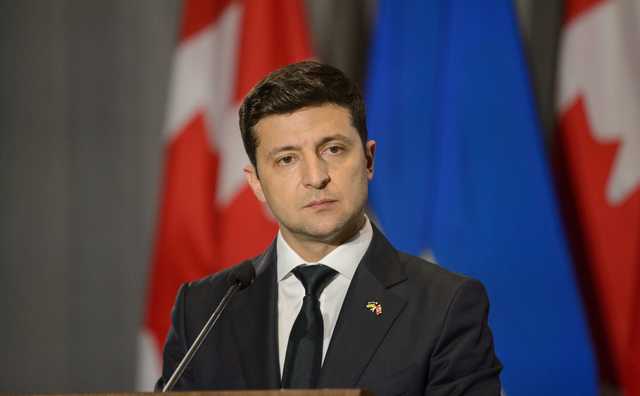 Кулеба призвал украинцев за рубежом быть на связи с посольствами и консульствами