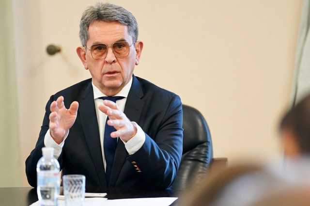 Министр здравоохранения Емец записал срочное обращение к украинцам