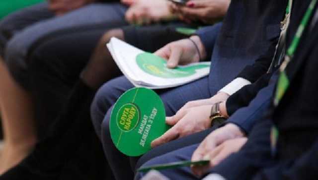 "Завтра - послезавтра будет финальное голосование по земле", - источники в "Слуге народа"