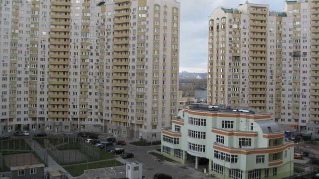 В Киеве полиция проверяет соблюдение карантина в кафе и салонах красоты