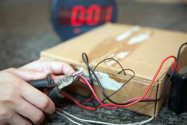 На Черниговщине во двор главы райсовета бросили взрывчатку