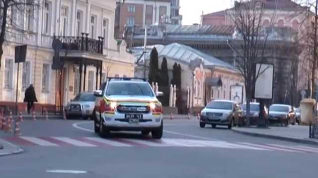 По улицам городов Украины пустят автомобили с призывами оставаться дома