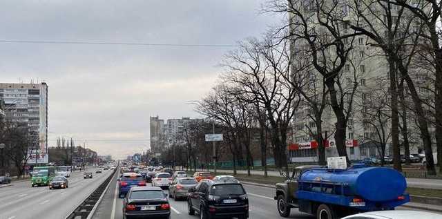 Подвези медика. Как украинцы помогают друг другу пережить карантин