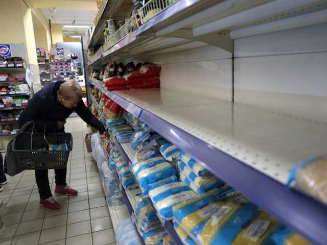 Врач рассказала, почему нельзя закупать гречку на долгий карантин