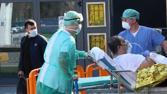 Пандемія коронавірусу: Ватикан відпустив хворим COVID-19 і лікарям всі гріхи